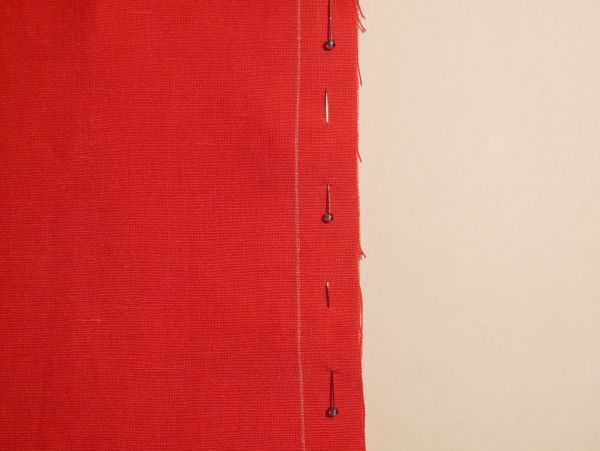 How to Pin Fabric - Pinning Fabric Correctly