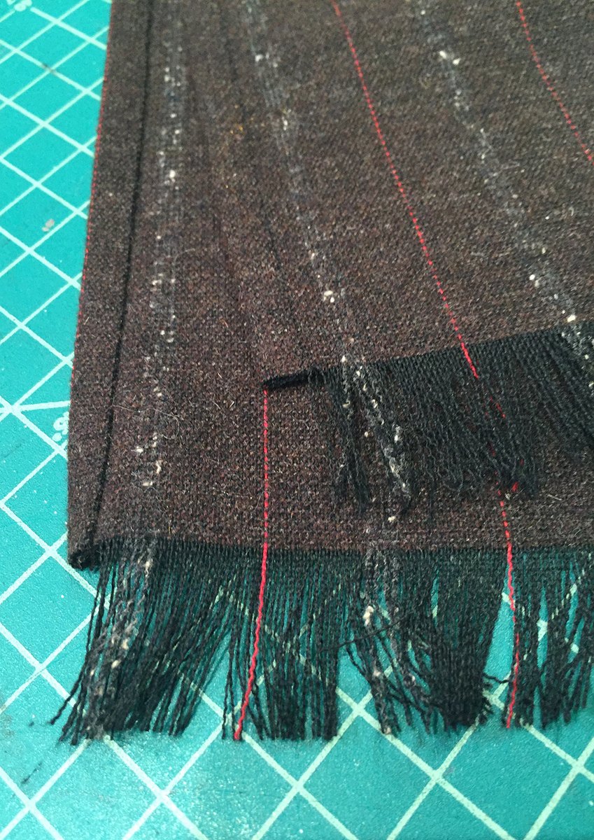 gifts to sew- scarf with long edge finish