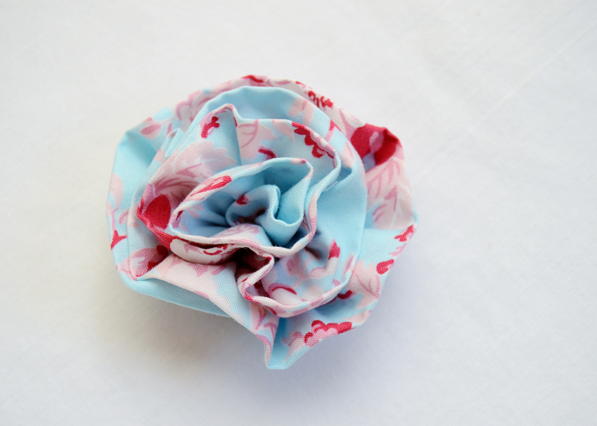 How to Make a Fabric Rosette - Threads