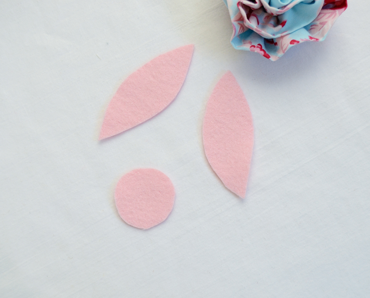 How to Make a Fabric Rosette - Threads