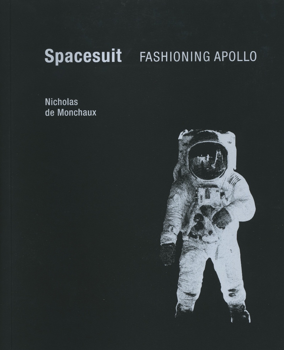 洋書 Spacesuit : Fashioning Apollo BOOK GIVEAWAY: Spacesuit-Fashioning Apollo - Threads