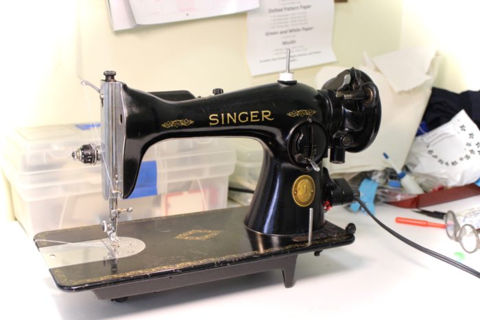 Vintage Singer Sewing Machine Oil for Older Sewing Machines Plus 4 Free  Gifts