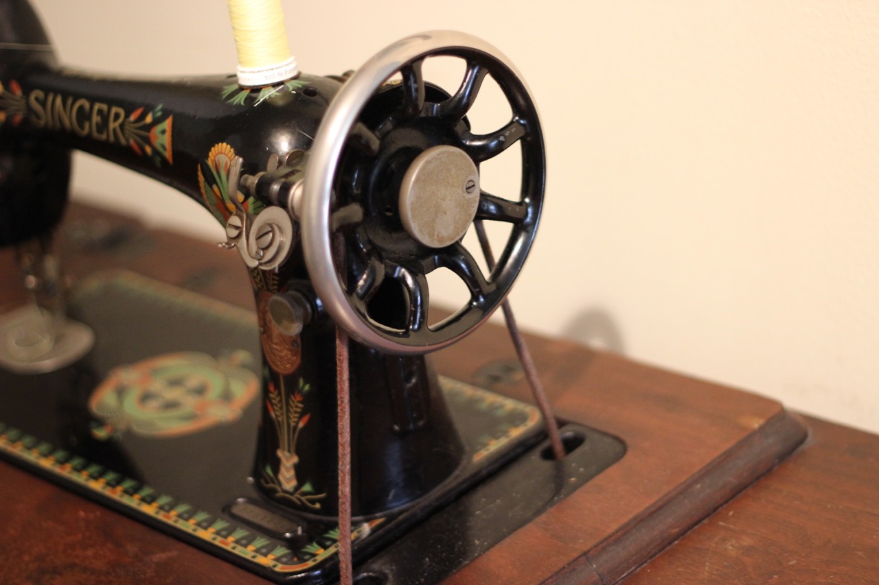 Parts Of A Vintage Sewing Machine And Their Functions