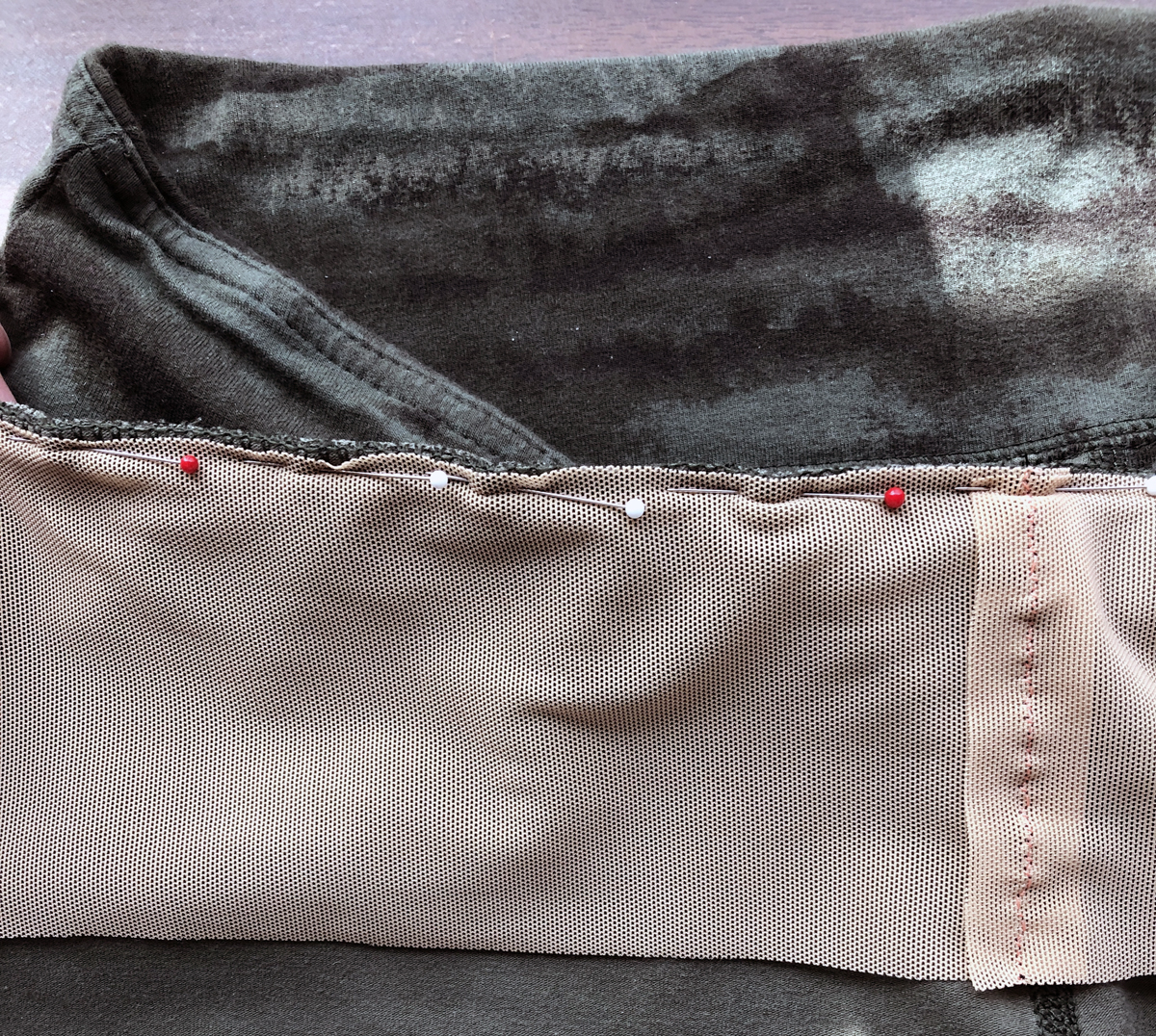 Incorporate a Slimming Panel Into Your Pants or Skirt - Threads