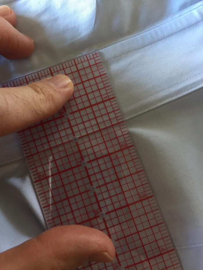 Clear ruler measures 1 1/2-inch width of collar stand