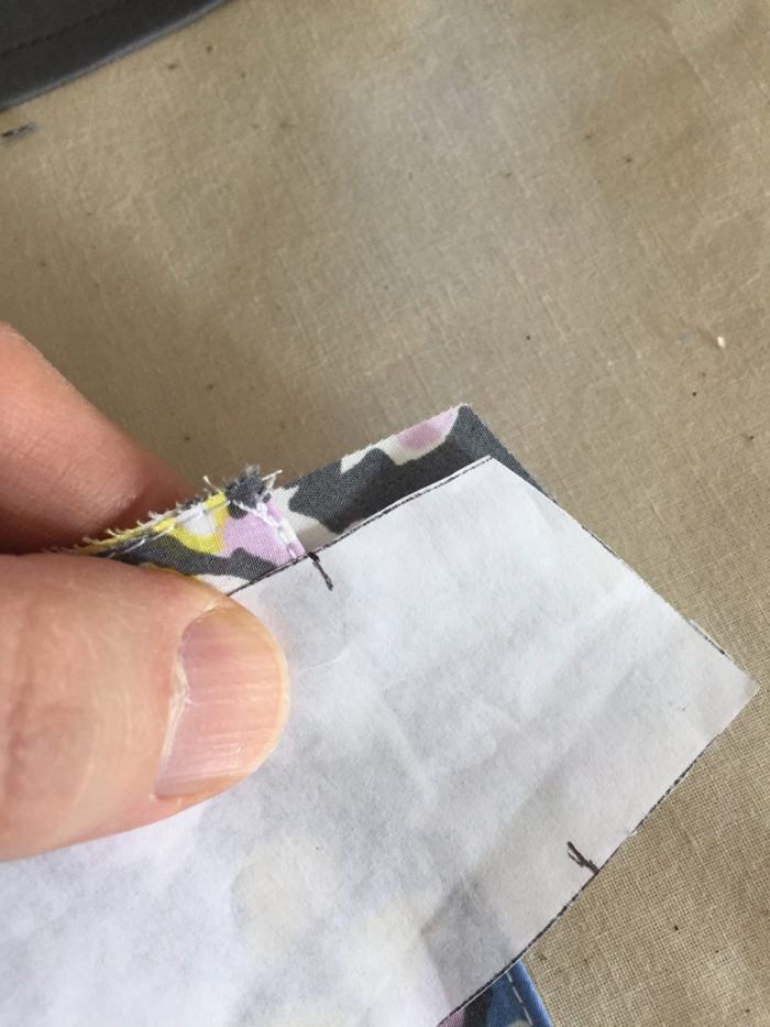 heck that the stand's edges are even and they match the notch on the pattern