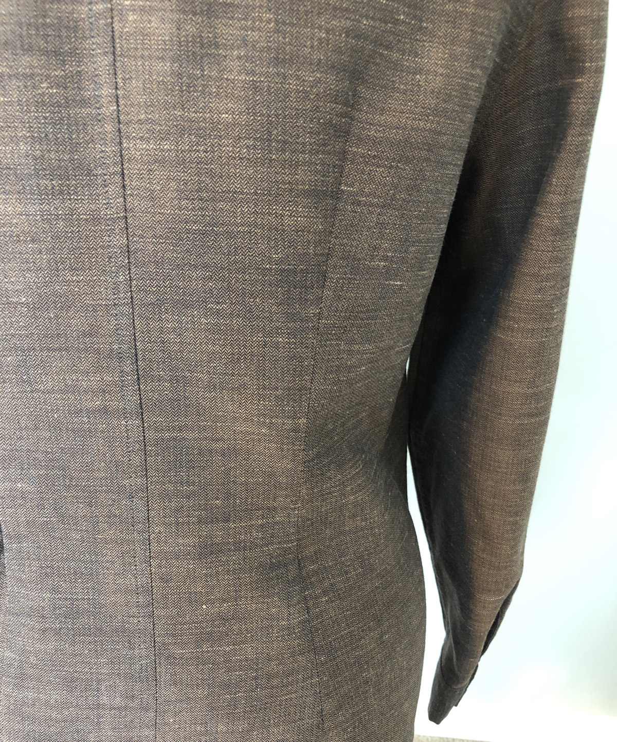 Fitting Solutions: Add Subtle Shaping to Straight Garments - Threads Fitting Solutions: Add Subtle Shaping to Straight Garments - Threads
