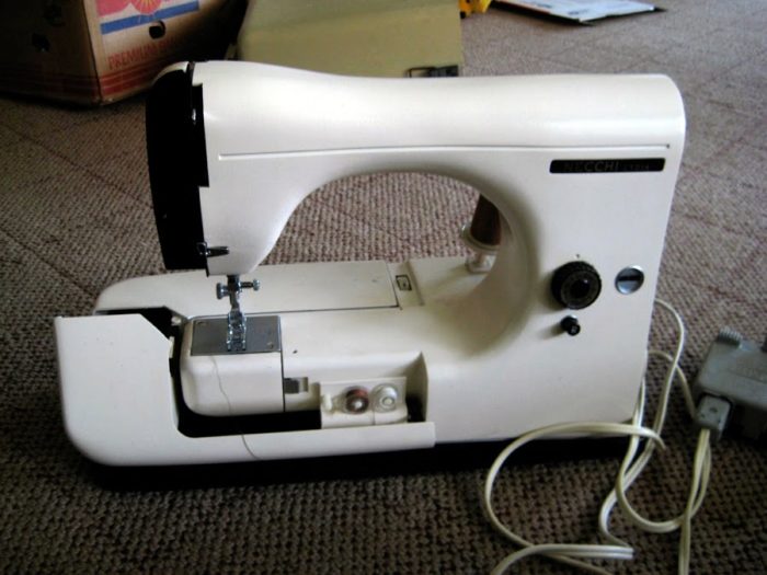 10+ Amazing 21st Century Sewing Gadgets 