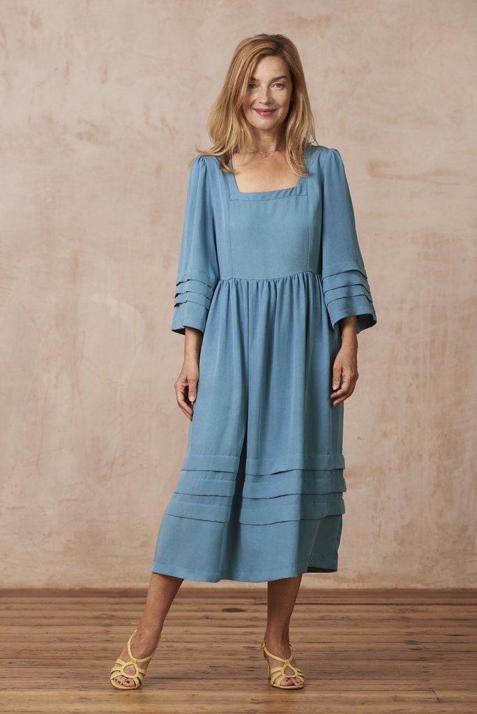 PATTERN REVIEW: Charlie Midi Dress in Midweight Linen – the thread