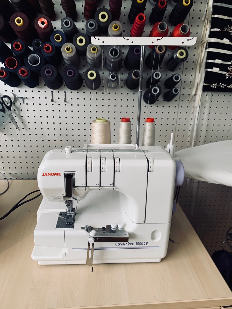 Val's Sewing Room in Canada - Threads